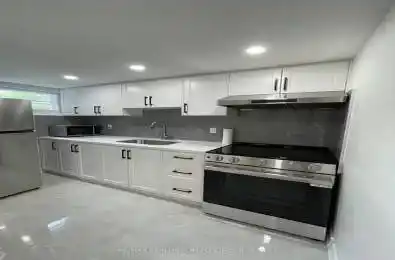 112 Lawrence Avenue Unit# BSMT Richmond Hill Ontario L4C 1Z3