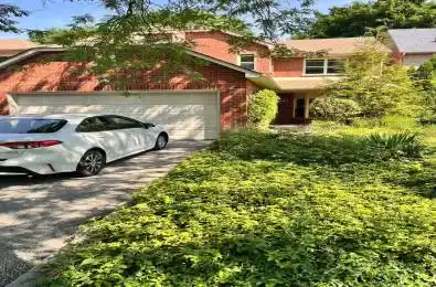 16 Murdock Avenue Aurora Ontario L4G 5E5