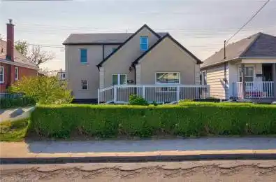 233 Normanhurst Avenue Hamilton Ontario L8H 5N1