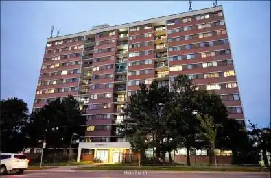 10 Tapscott Road Unit# 813 Toronto E11 Ontario M1B 3L9