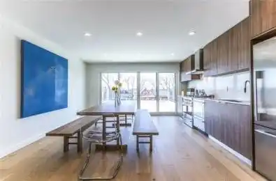 182 Grace Street Unit# Upper Toronto C01 Ontario M6G 2A6