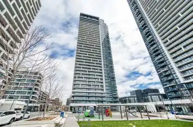 18 Water Walk Drive Unit# PH8 Markham Ontario L3R 6L5