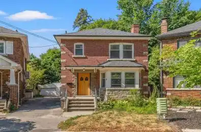 9 Duplex Crescent Toronto C03 Ontario M5P 1J1