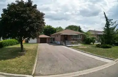 21 Maldaver Avenue Mississauga Ontario L5M 1W4