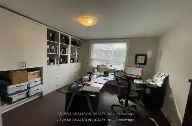 3329A Yonge Street Toronto C04 Ontario M4N 2L9