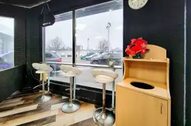 2121 Dundas Street Unit# 1 Mississauga Ontario L4X 1M3