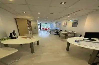3329 Yonge Street Toronto C04 Ontario M4N 2L9