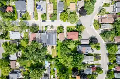 2C Shamrock Avenue Toronto W06 Ontario M8W 1C8