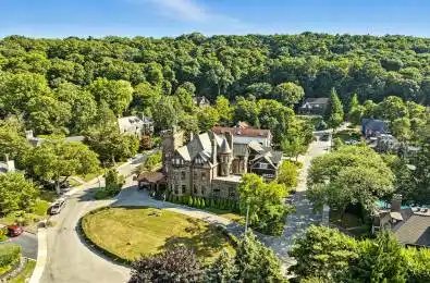 26 Ravenscliffe Avenue Hamilton Ontario L8P 3M4
