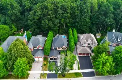 78 Charing Crescent Aurora Ontario L4G 6P5