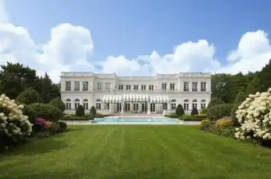 15 High Point Road Toronto C12 Ontario M3B 2A3