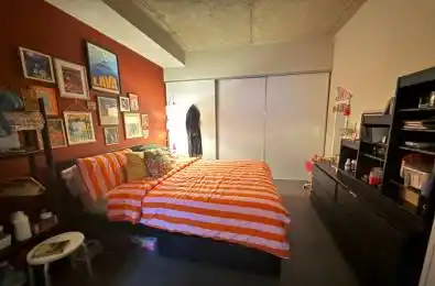 399 Adelaide Street Unit# 305 Toronto C01 Ontario M5V 1S4