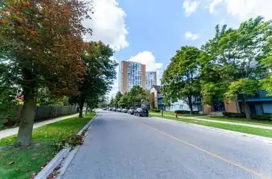 35 Trailwood Drive Unit# 1914 Mississauga Ontario L4Z 3L6