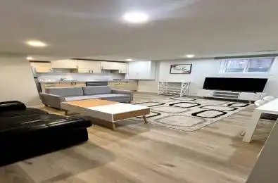 37 Crystal Drive Unit# Basement unit#2 Richmond Hill Ontario L4C 7Y5