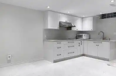 40 Alanbull Square Unit# Lower Toronto E07 Ontario M1V 4M1