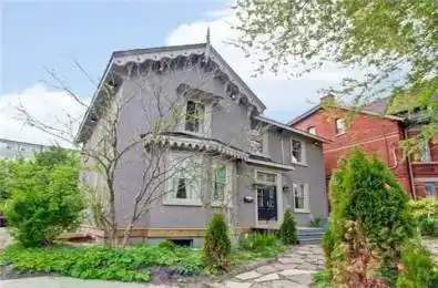 306 Seaton Street Toronto C08 Ontario M5A 2T7