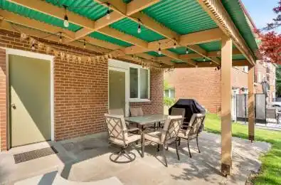 85 HARSHAW Avenue Toronto W02 Ontario M6S 1X9