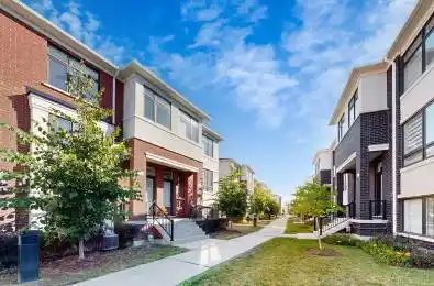 31 Thomas Armstrong Lane Richmond Hill Ontario L4C 5S6