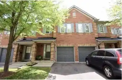 5530 Glen Erin Drive Unit# 166 Mississauga Ontario L5M 6E8