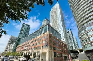 17 Bathurst Street Unit# 3302 Toronto C01 Ontario M5V 1A5