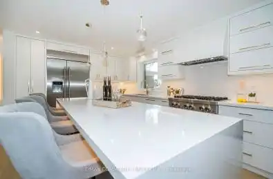 30 Kellythorne Drive Toronto C13 Ontario M3A 2L4