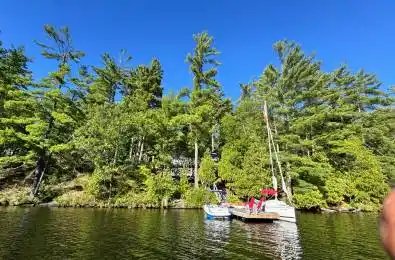 26ML85 TYLOR Island Gravenhurst Ontario P1P 1T8
