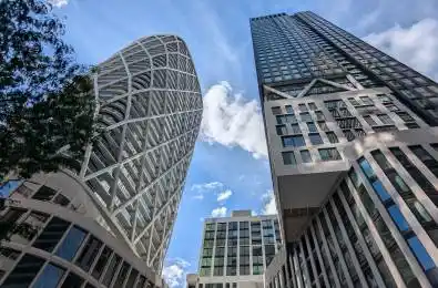 230 Simcoe Street Unit# 1819 Toronto C01 Ontario M5T 0G7