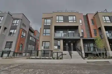 16 Lytham Green Circle Newmarket Ontario L3Y 0H5