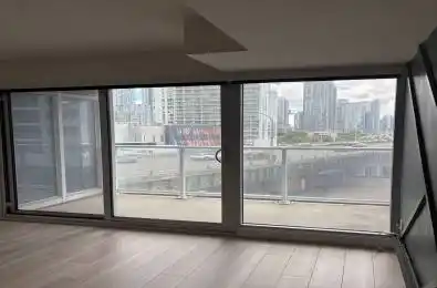 19 Bathurst Street Unit# 707 Toronto C01 Ontario M6A 2E1