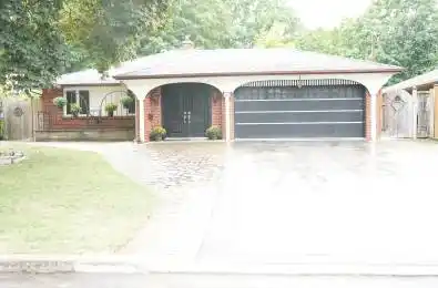 23 Pitcairn Crescent Toronto C13 Ontario M4A 1P5