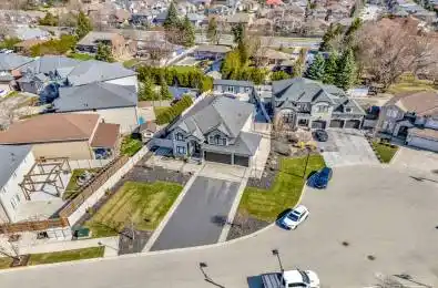 7 Bernini Court Hamilton Ontario L9B 0C7