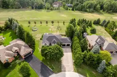 42 CLUB Court Wasaga Beach Ontario L9Z 1M4