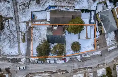 13 Dunraven Drive Toronto W03 Ontario M6M 1G9