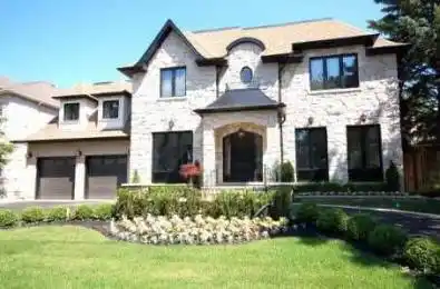 82 York Road Toronto C12 Ontario M2L 1H8