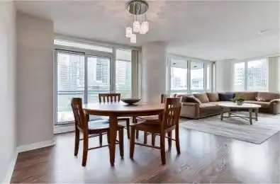 33 Bay Street Unit# 903 Toronto C01 Ontario M5J 2Z3
