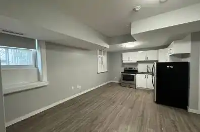 205 Gerrard Street Unit# 4 Toronto C08 Ontario M5A 2E7