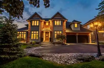 447 GOLF LINKS Road Hamilton Ontario L9G 4X6