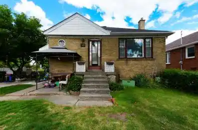30 Silvercrest Avenue Toronto W06 Ontario M8W 2S4