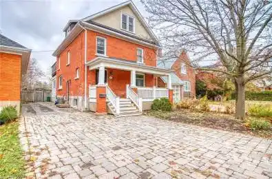 202 Victoria Street Kingston Ontario K7L 3Y8