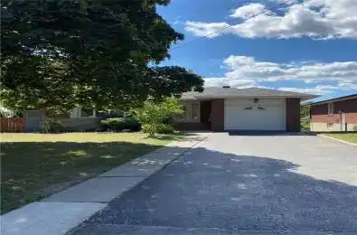 6 Tiffany Court Toronto C13 Ontario M4A 2G7