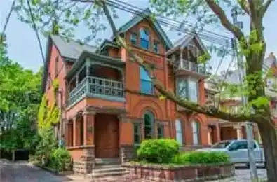 114 Bedford Road Unit# Upper Toronto C02 Ontario M5R 2K2