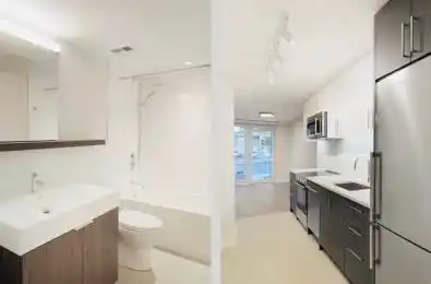 2525 Bathurst Street Unit# 1010 Toronto C04 Ontario M6B 2Y9