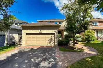 121 Carrington Drive Richmond Hill Ontario L4C 7X8