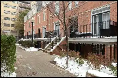 415 Jarvis Street Unit# 112 Toronto C08 Ontario M4Y 3C1
