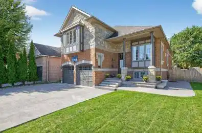 2 Hadley Court Aurora Ontario L4G 7E5
