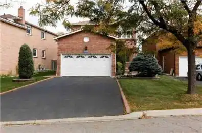3307 Pilcom Crescent Mississauga Ontario L5B 3X4