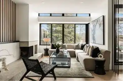 40 Oaklands Avenue Unit# 329 Toronto C02 Ontario M4V 2Z3