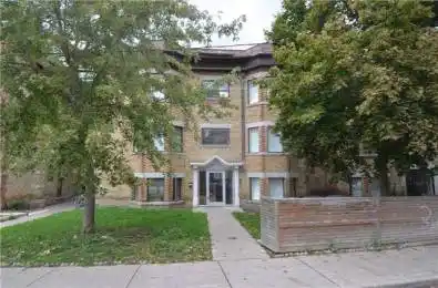 427 Crawford Street Unit# 6 Toronto C01 Ontario M6G 3J7