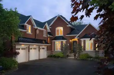 2 Vanvalley Drive Whitchurch-Stouffville Ontario L0H 1G0