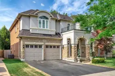 2469 Whistling Springs Crescent Oakville Ontario L6M 5G3
